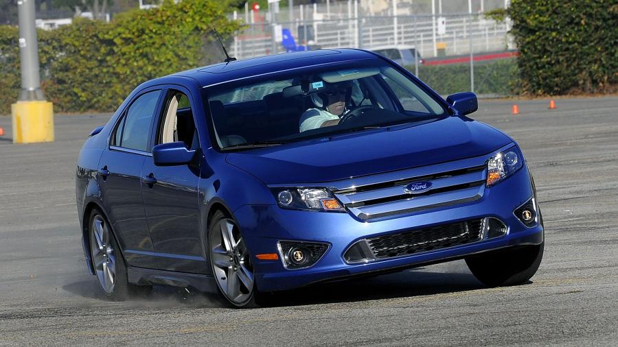  Ford Fusion Sport 2010 года  (US) (фото 3 из 26)